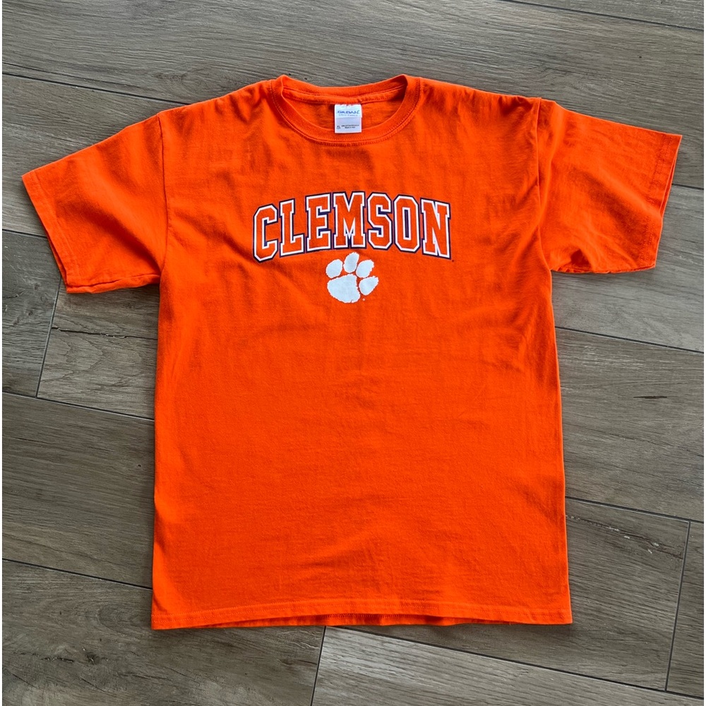 NWOT NCAA Clemson Tigers Short Sleeve Graphic T-Shirt